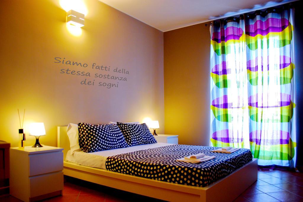 Bed And Breakfast Charming House Barletta Rum bild