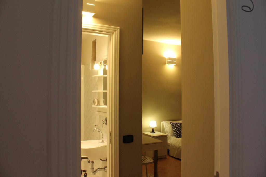 Bed And Breakfast Charming House Barletta Rum bild